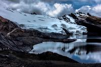 Schmelzender Gletscher in den peruanischen Anden